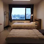247 Residence Skyview